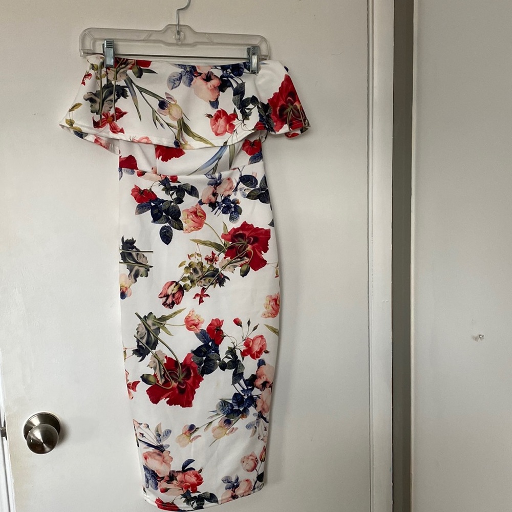 Boohoo floral dress size US4